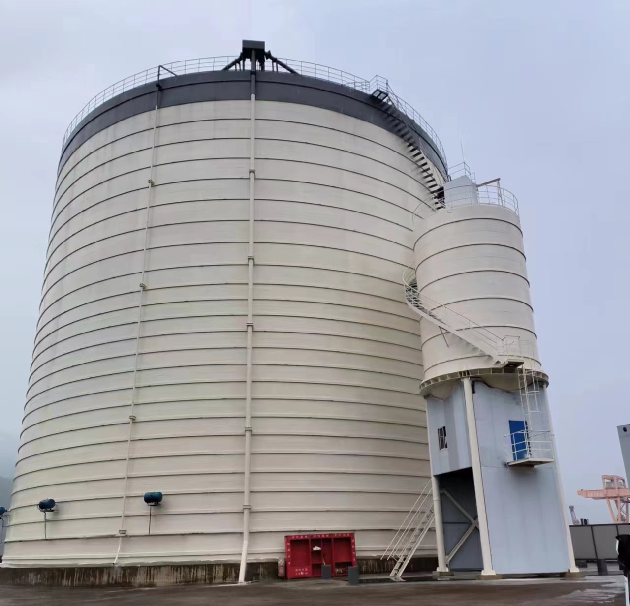 济阳10万吨水泥钢板库